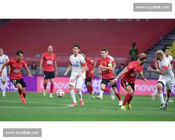 申花 2-2 绝平大连终结两连胜 距海港 2 分争冠陷被动